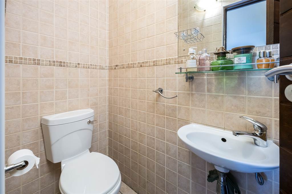 3 Bed House in Ridgeworth photo number 17