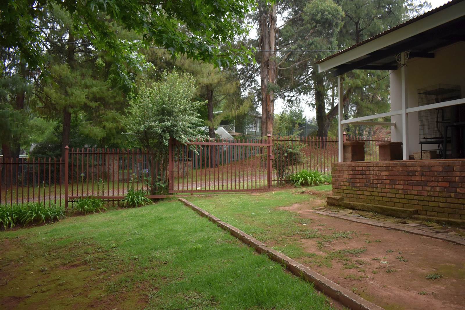 3 Bed House in Dullstroom photo number 11