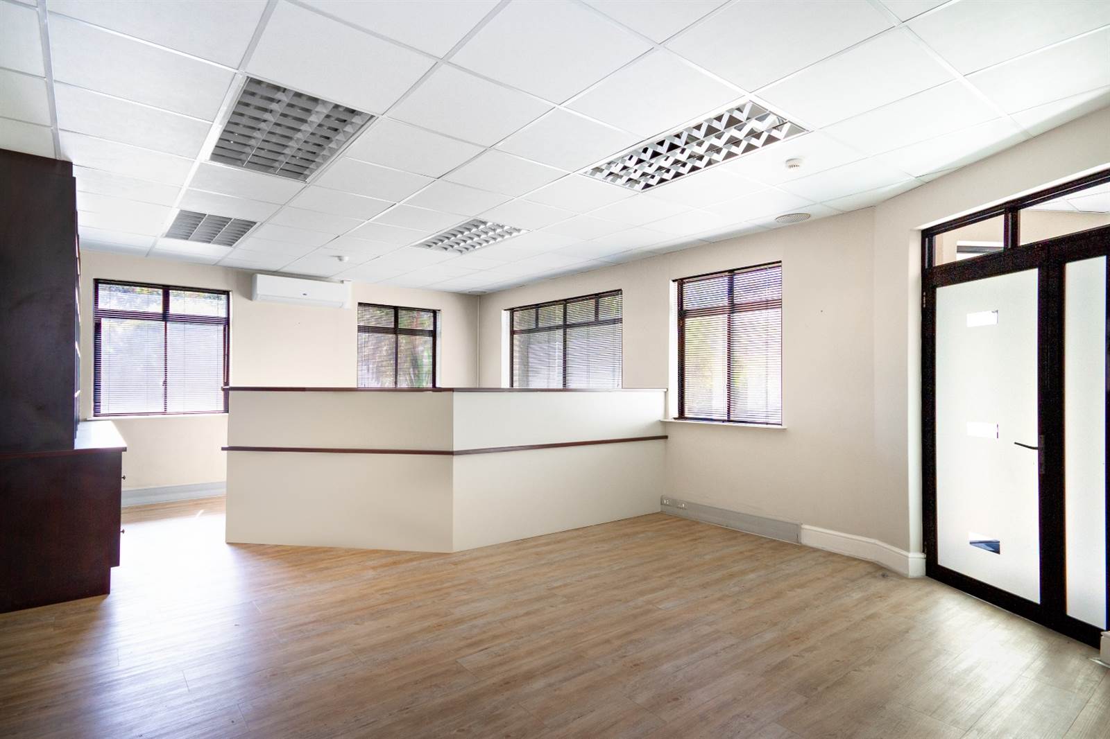 89  m² Commercial space in Somerset West Central photo number 4