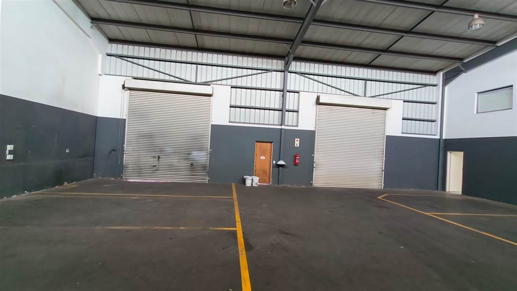 750  m² Industrial space in Faerie Glen photo number 15