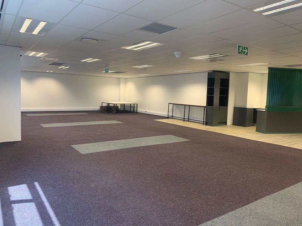 198  m² Commercial space in Illovo photo number 17