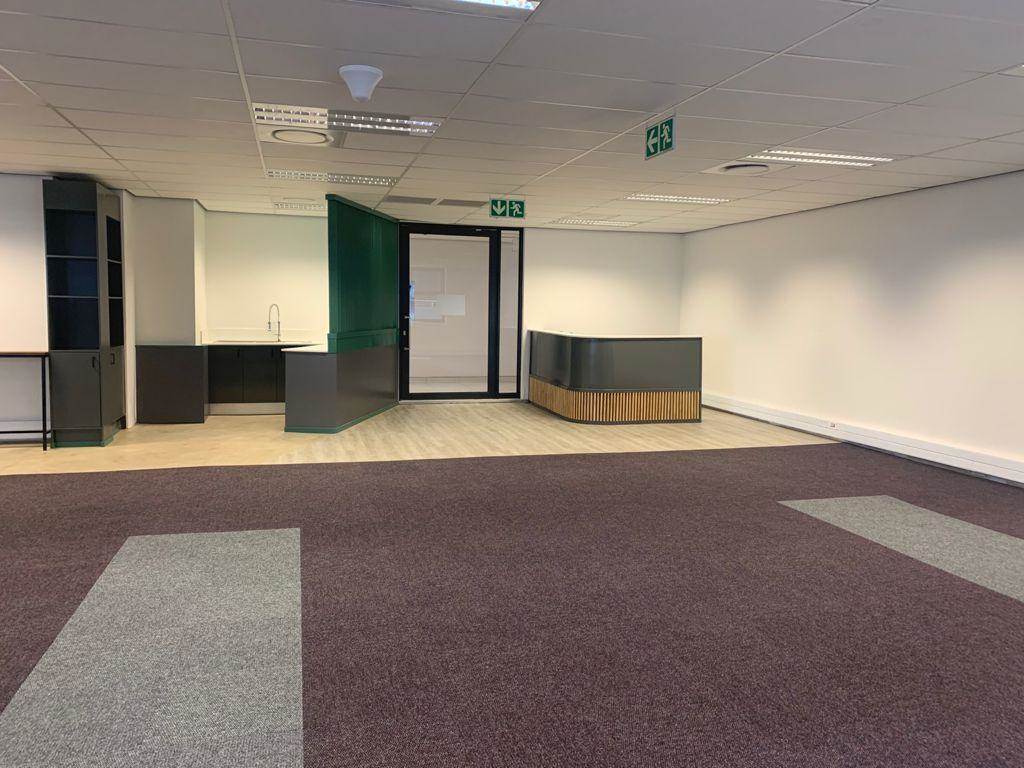 198  m² Commercial space in Illovo photo number 14
