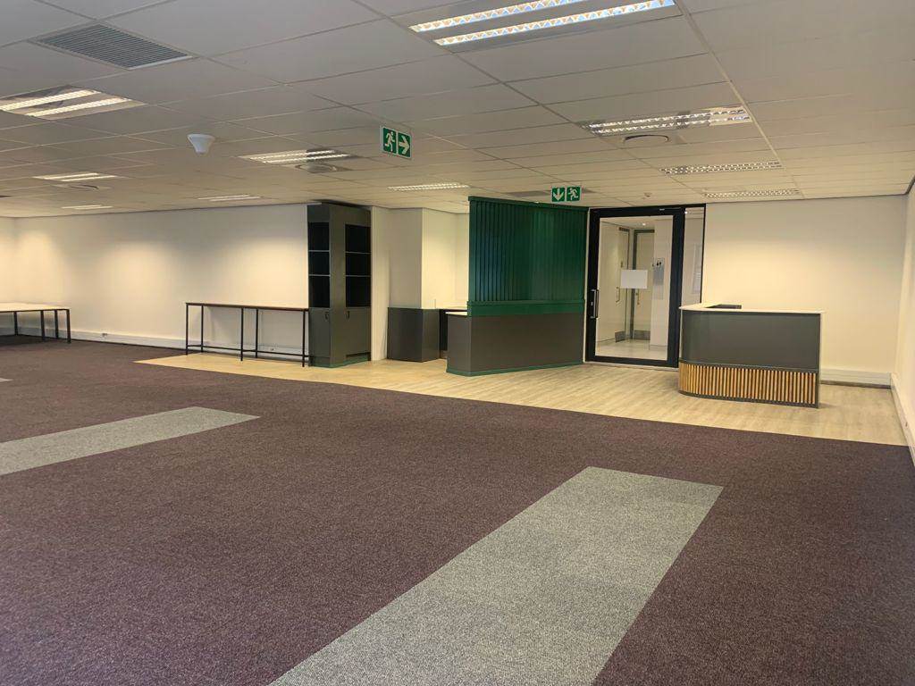 198  m² Commercial space in Illovo photo number 19