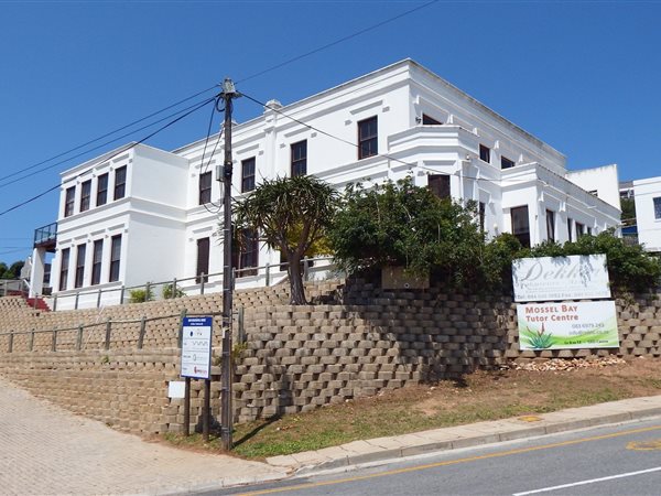 520  m² Office Space in Mossel Bay Central