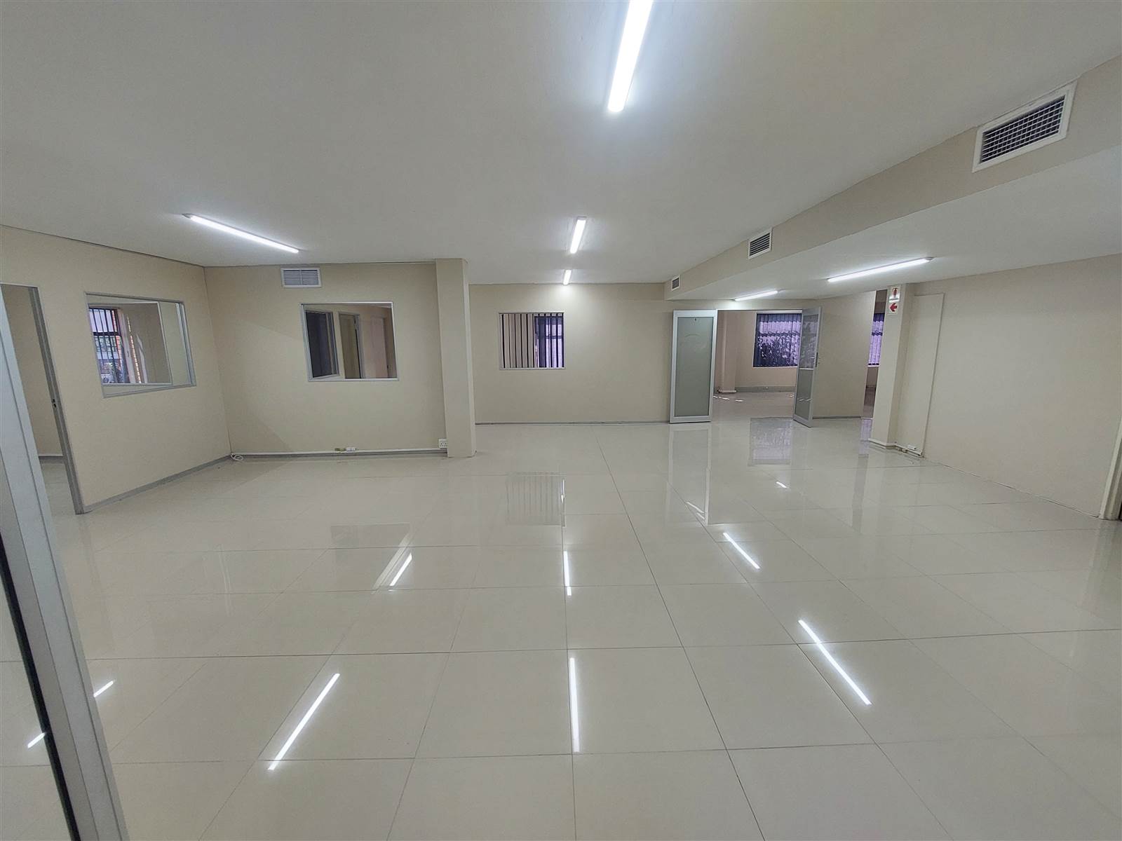 310  m² Commercial space in Westville photo number 3