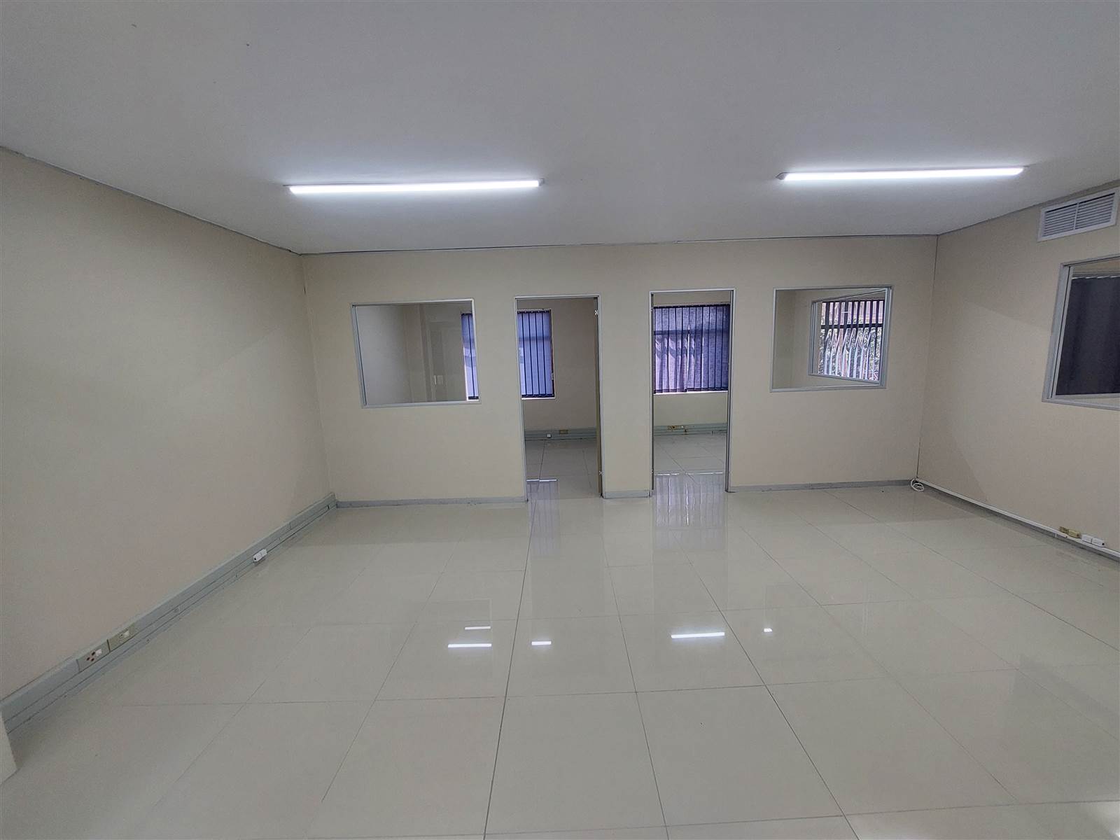 310  m² Commercial space in Westville photo number 4