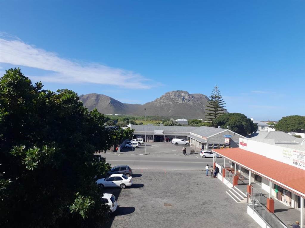 2 Bed Flat in Gansbaai and surrounds photo number 19