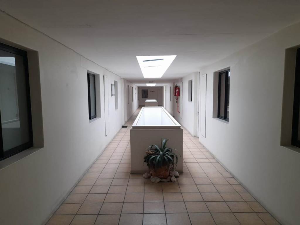 2 Bed Flat in Gansbaai and surrounds photo number 5