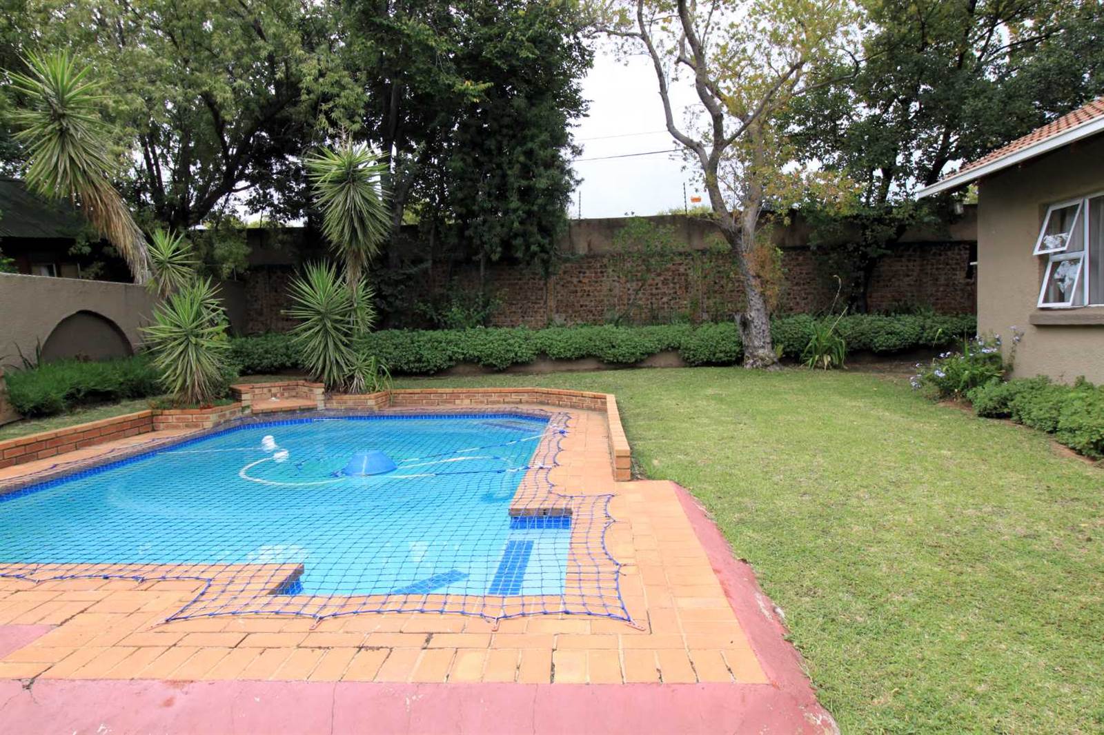 4 Bed House in Fourways photo number 21