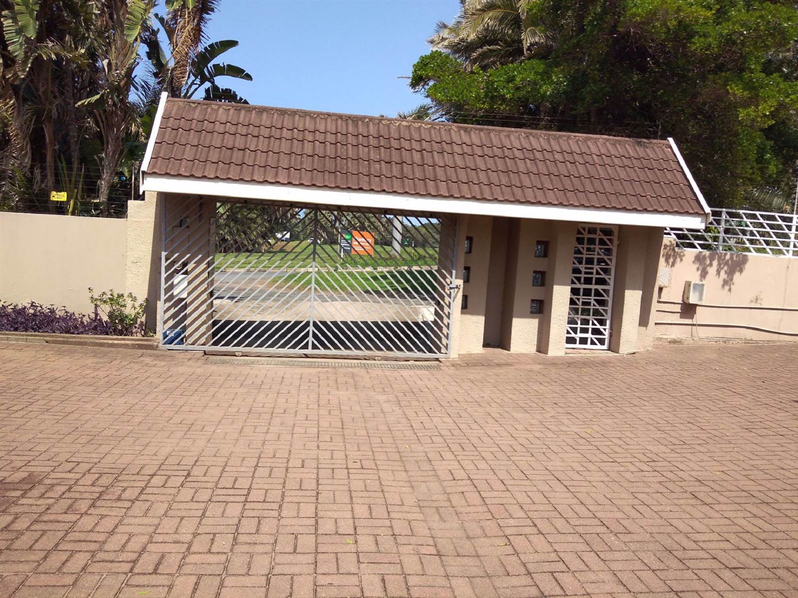 3 Bed House in Scottburgh Central photo number 9