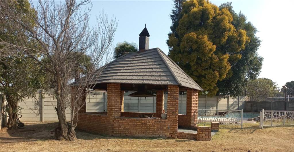 3 Bed House in Brenthurst photo number 7