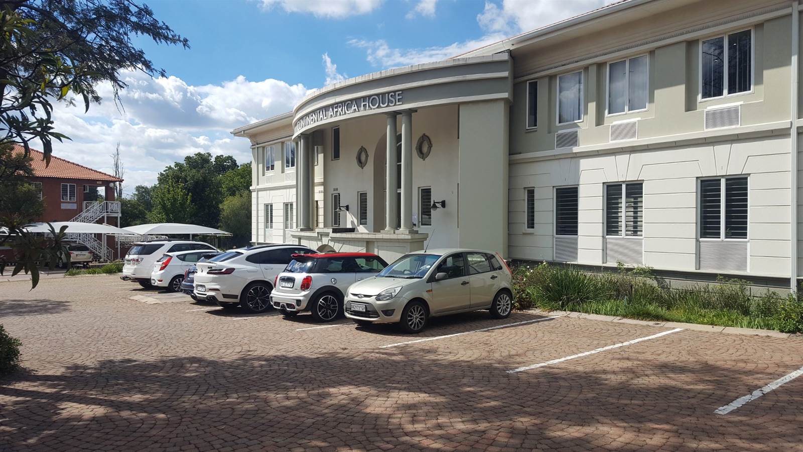 275  m² Commercial space in Craighall photo number 13