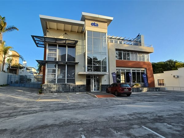 340  m² Commercial space