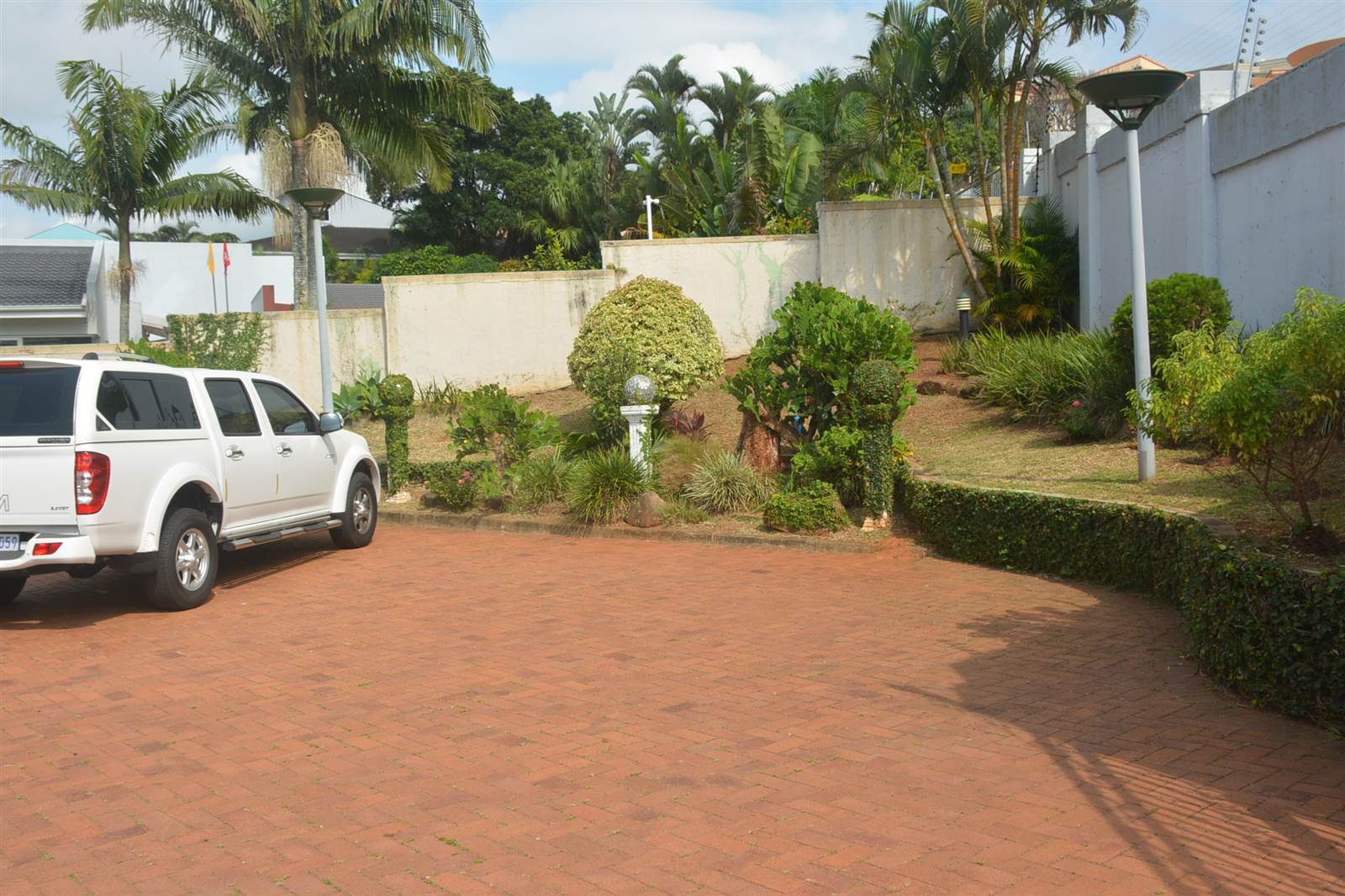 3 Bed House in La Lucia photo number 3