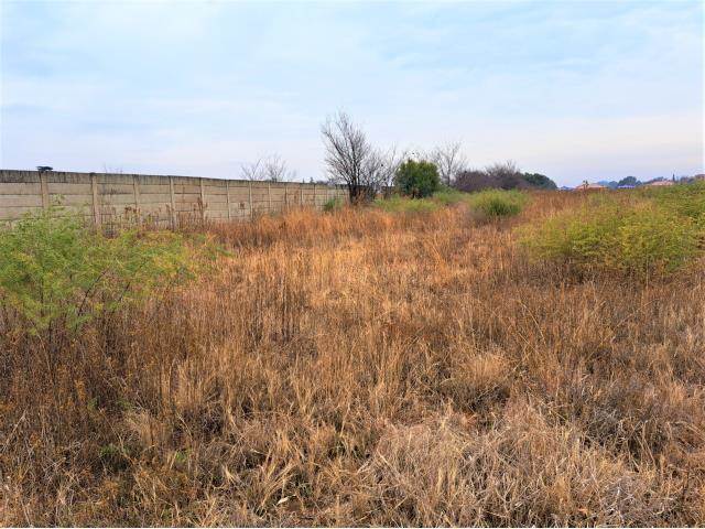 1815 m² Land available in Kookrus photo number 2