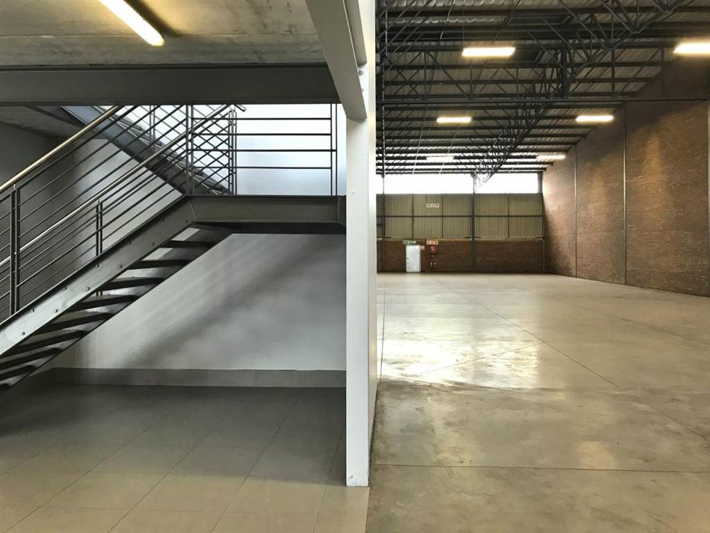973  m² Industrial space in Pomona photo number 6
