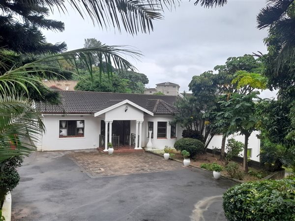 4 Bedroom House 4 Bedroom House