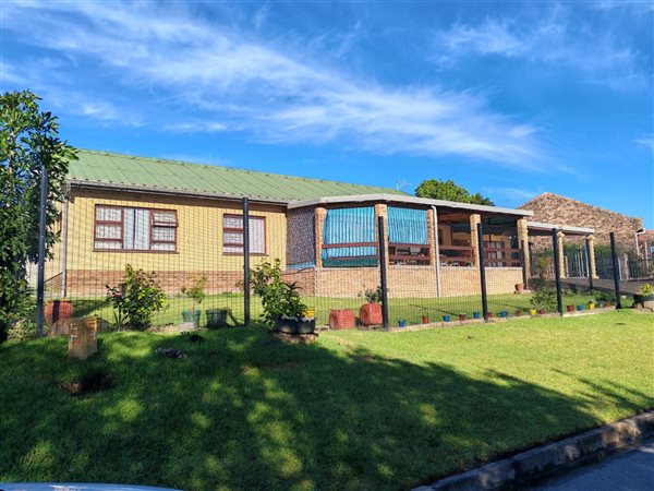 3 Bedroom House 3 Bedroom House