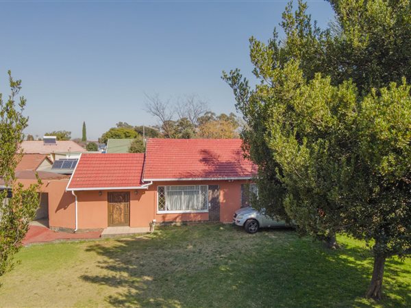 3 Bedroom House 3 Bedroom House