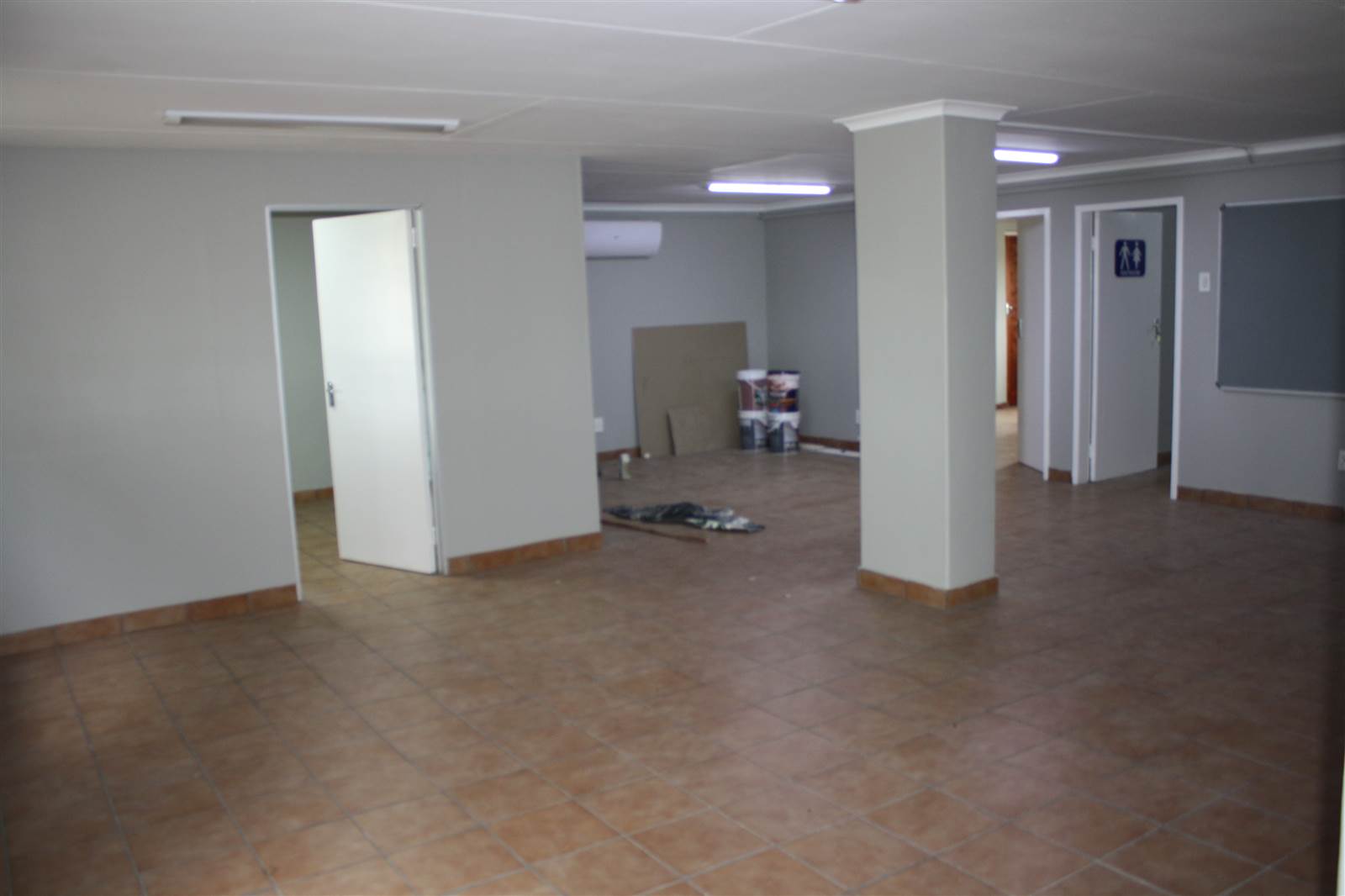 320  m² Commercial space in Waterval East photo number 4