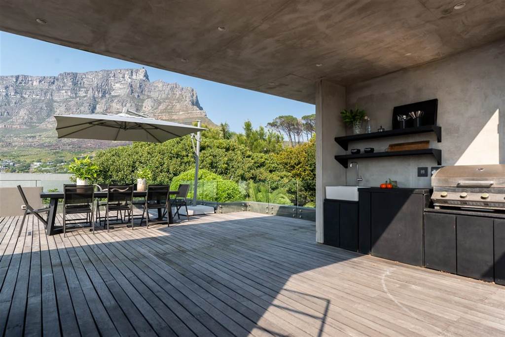 4 Bed House in Tamboerskloof photo number 6
