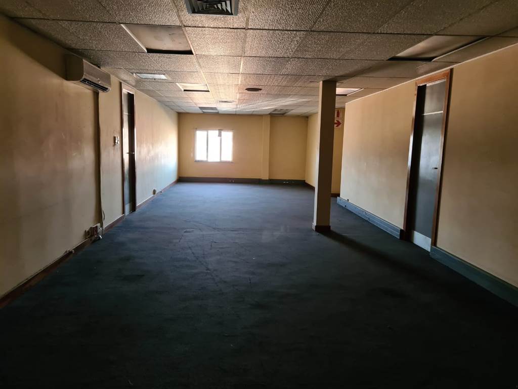 550  m² Commercial space in Bethlehem Central photo number 11