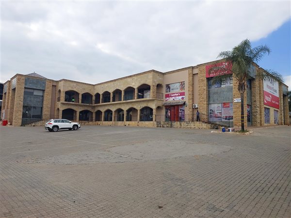 2 618  m² Commercial space