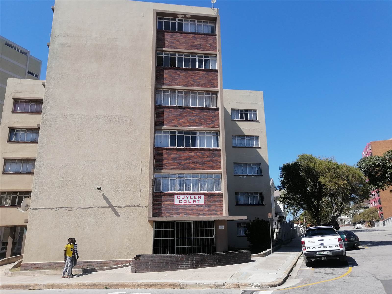 1 Bed Apartment in Port Elizabeth Central photo number 1