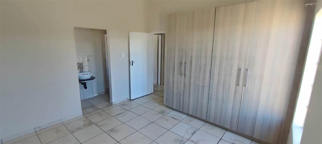 3 Bed House in Waterval East photo number 23