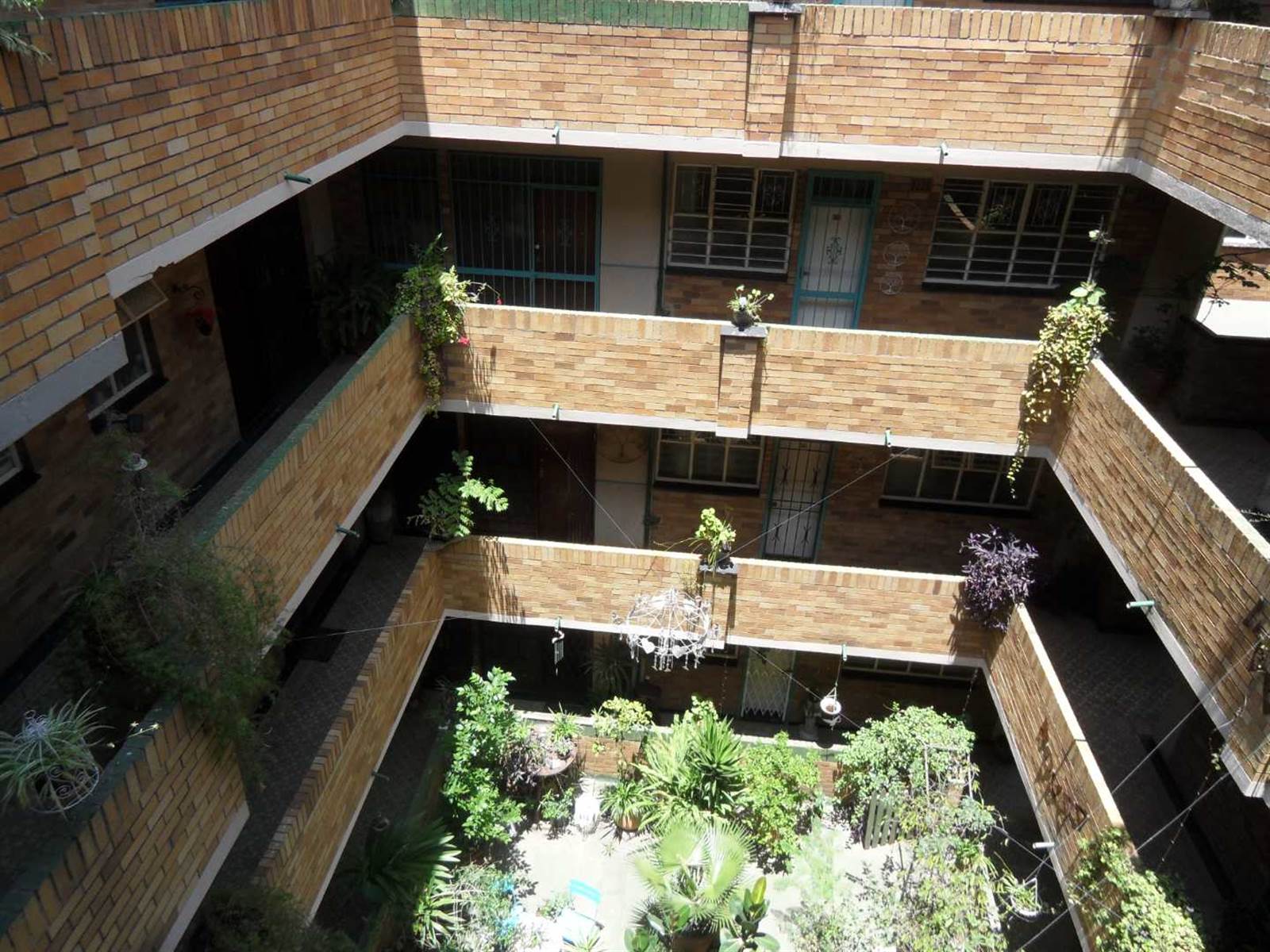2 Bed Apartment in Yeoville photo number 21