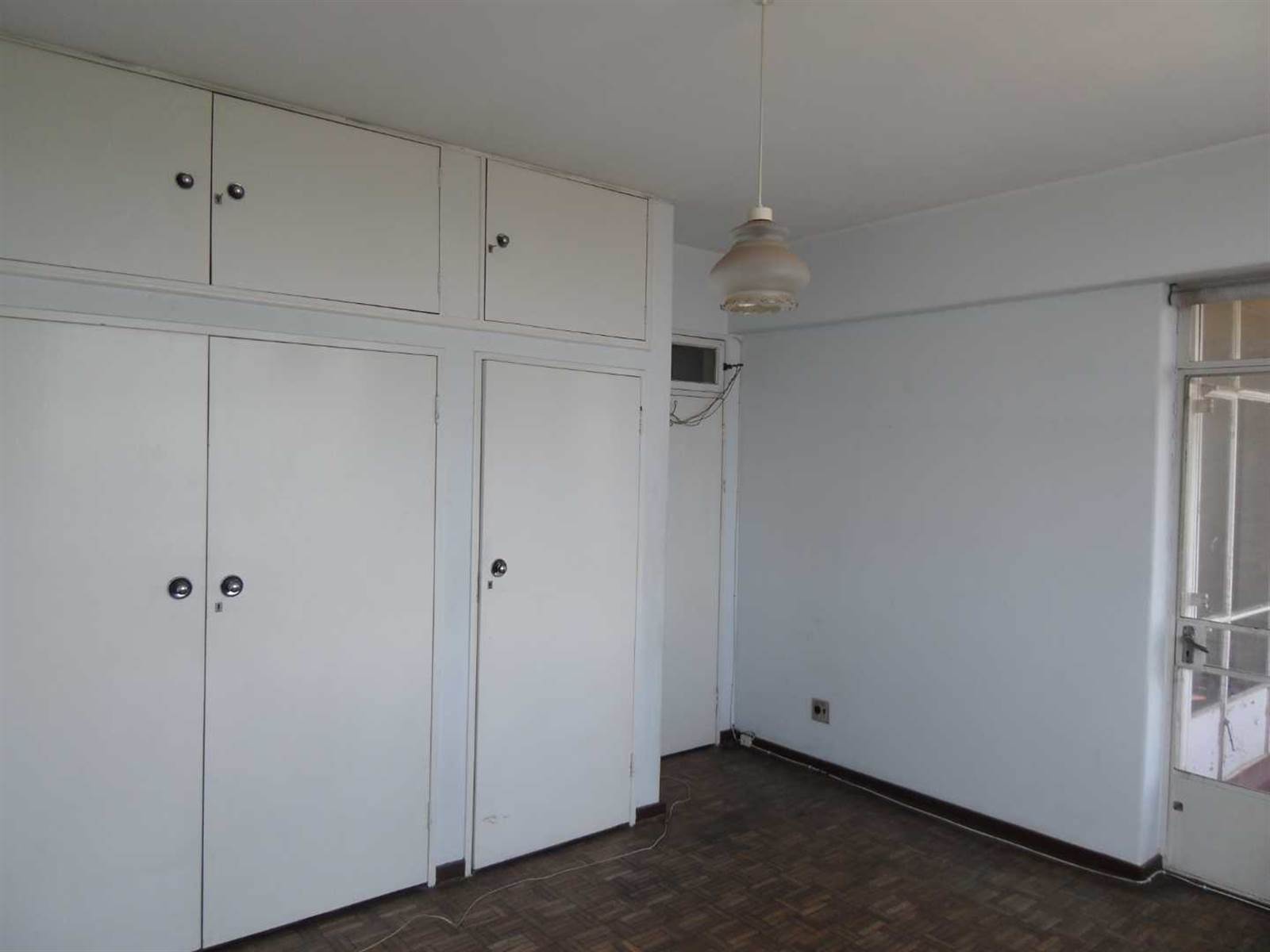 2 Bed Apartment in Yeoville photo number 17