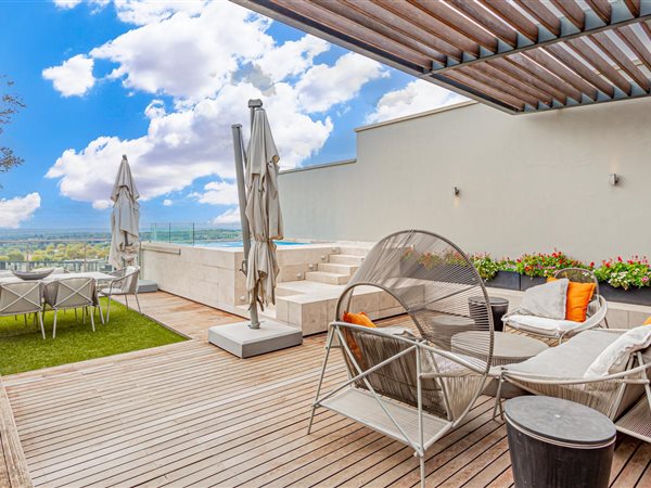 3 Bed Penthouse in Houghton Estate