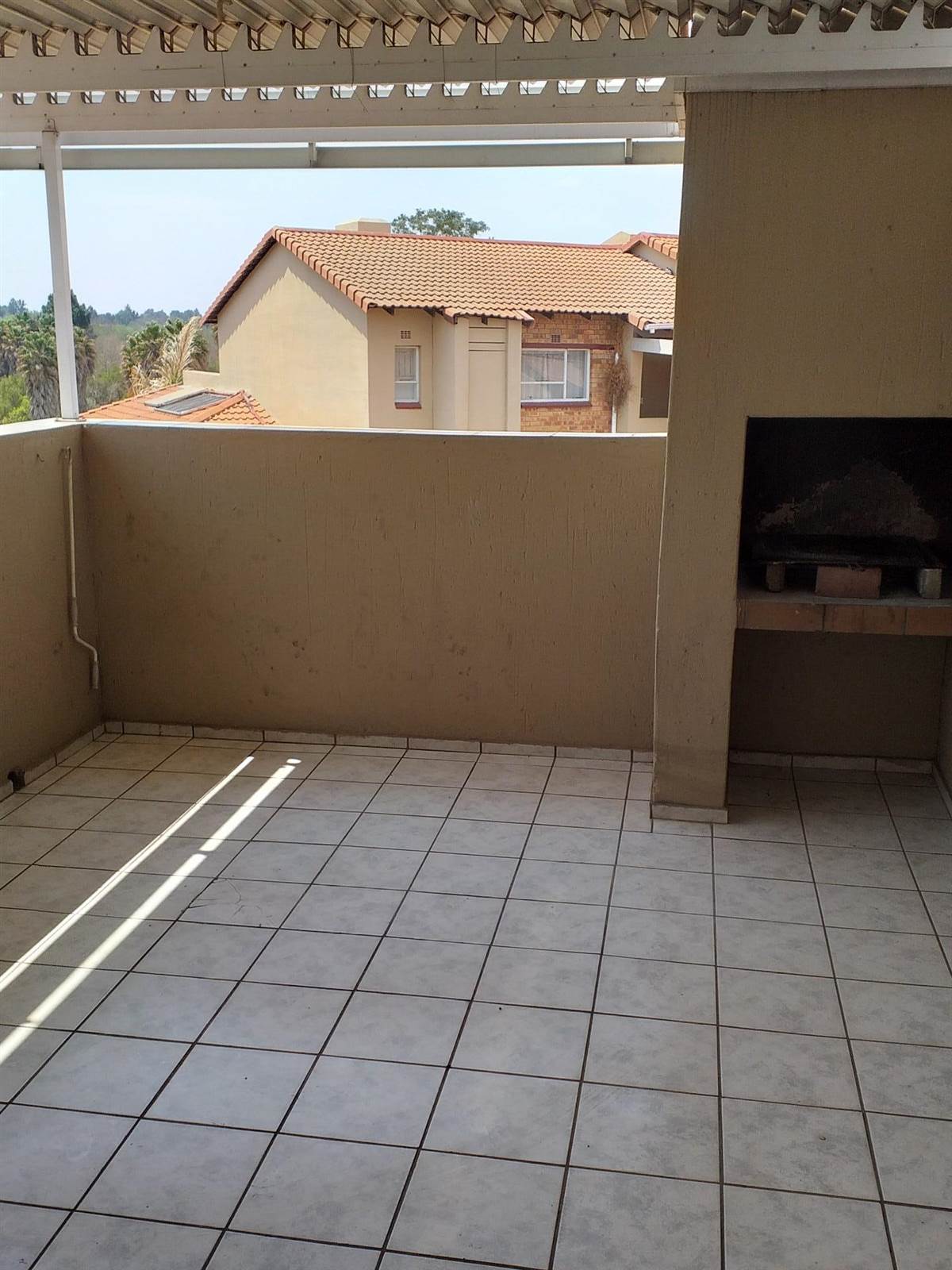 1 Bed Apartment in Vaalpark photo number 5