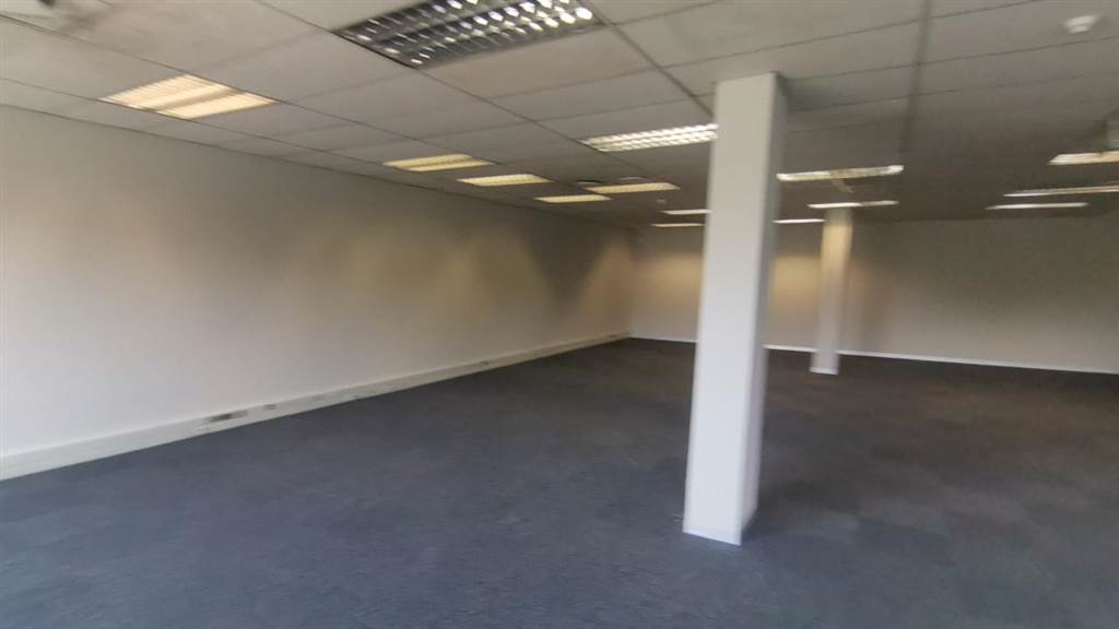 337  m² Commercial space in Bedfordview photo number 12