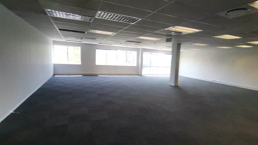 337  m² Commercial space in Bedfordview photo number 5