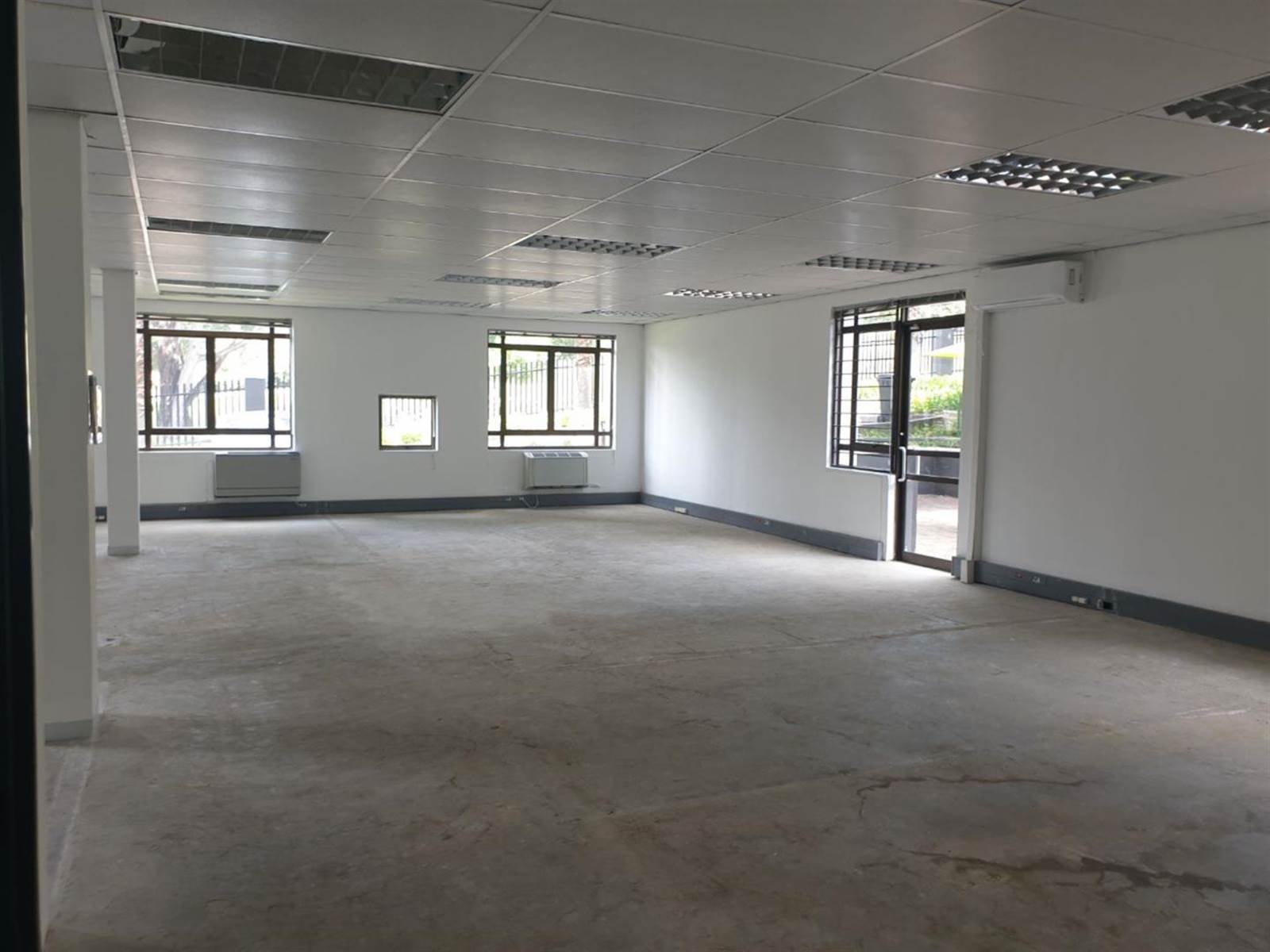 181  m² Commercial space in Hyde Park photo number 3