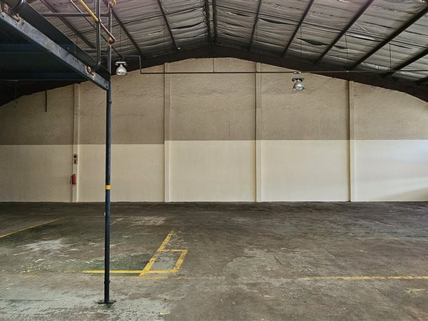 460  m² Industrial space