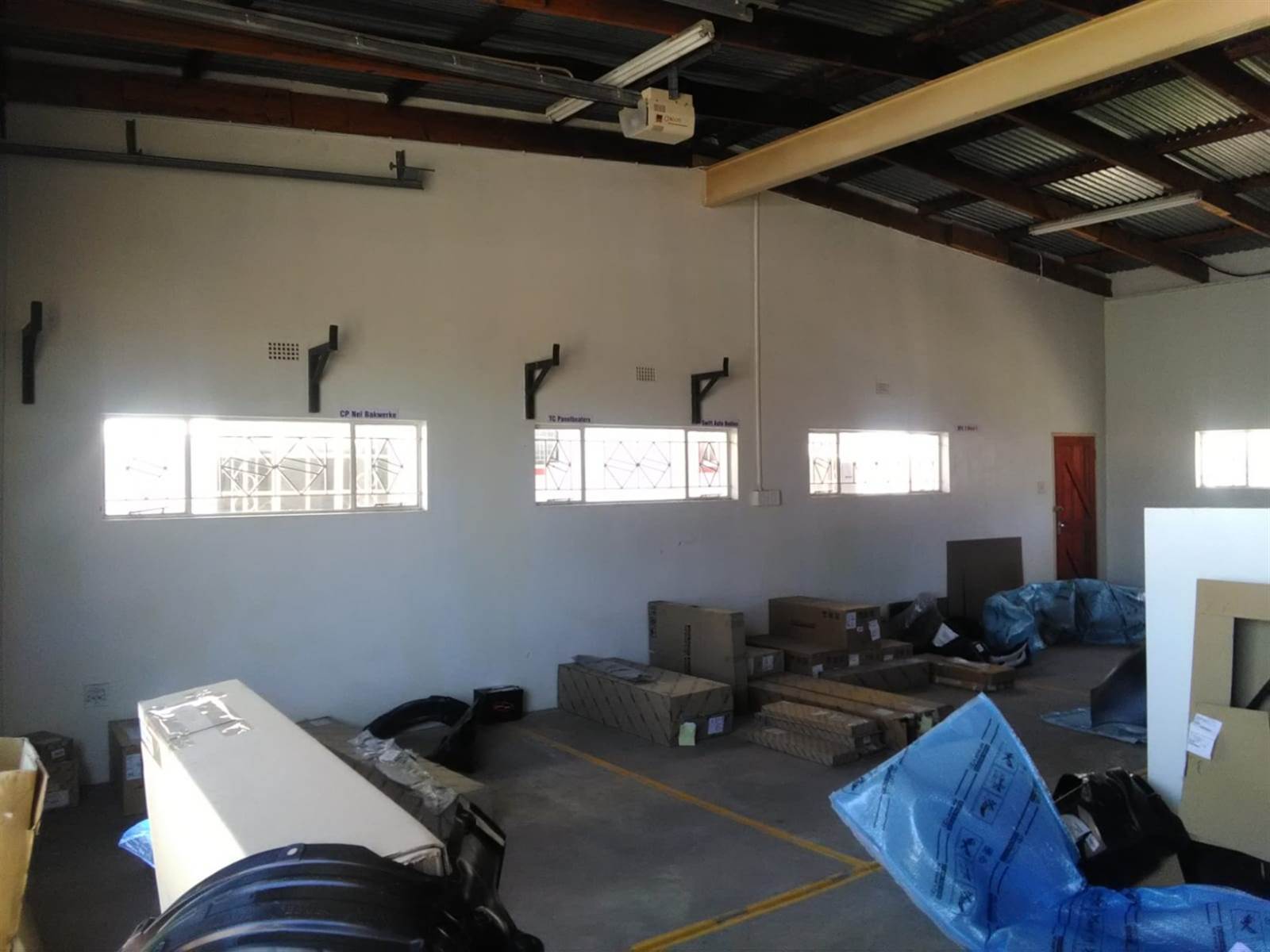 3 Bed House in Beaufort West photo number 24