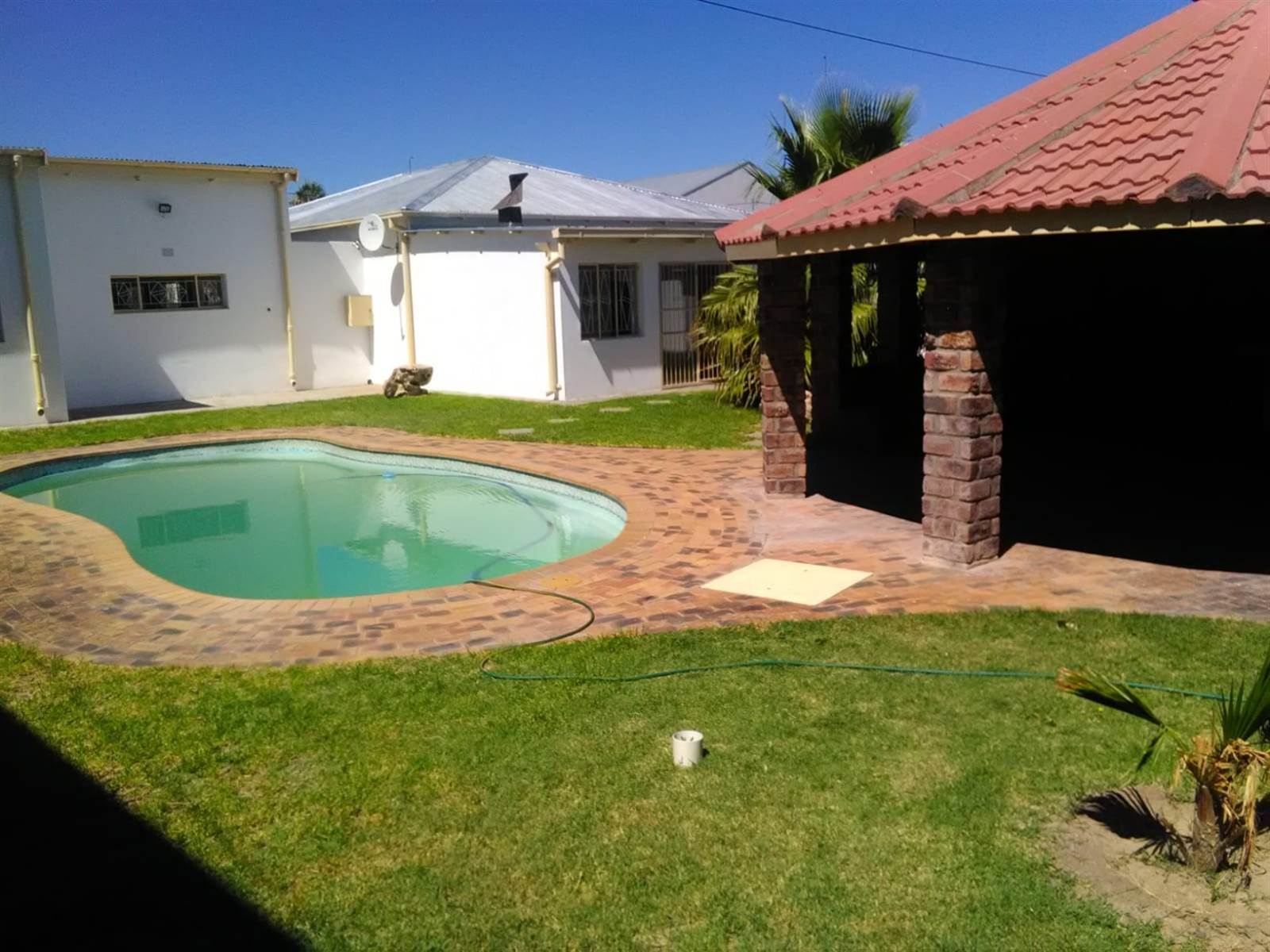3 Bed House in Beaufort West photo number 28