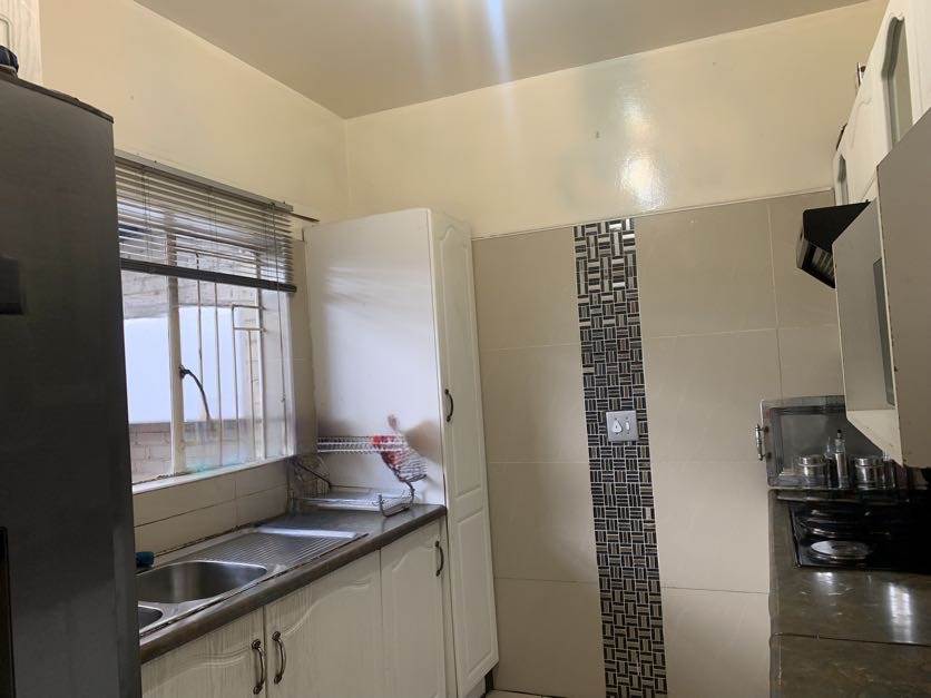 2 Bed Townhouse in Benoni Central photo number 7