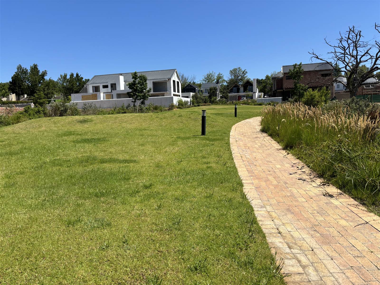 557 m² Land available in Paradyskloof photo number 11