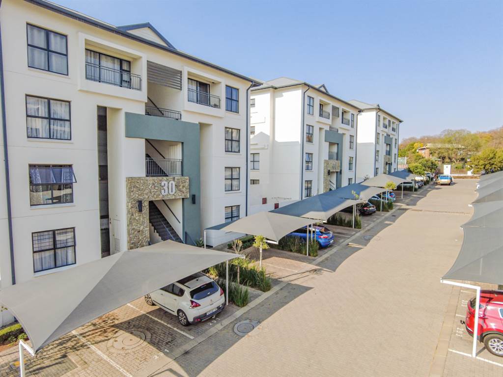 2 Bed Apartment in Modderfontein photo number 1