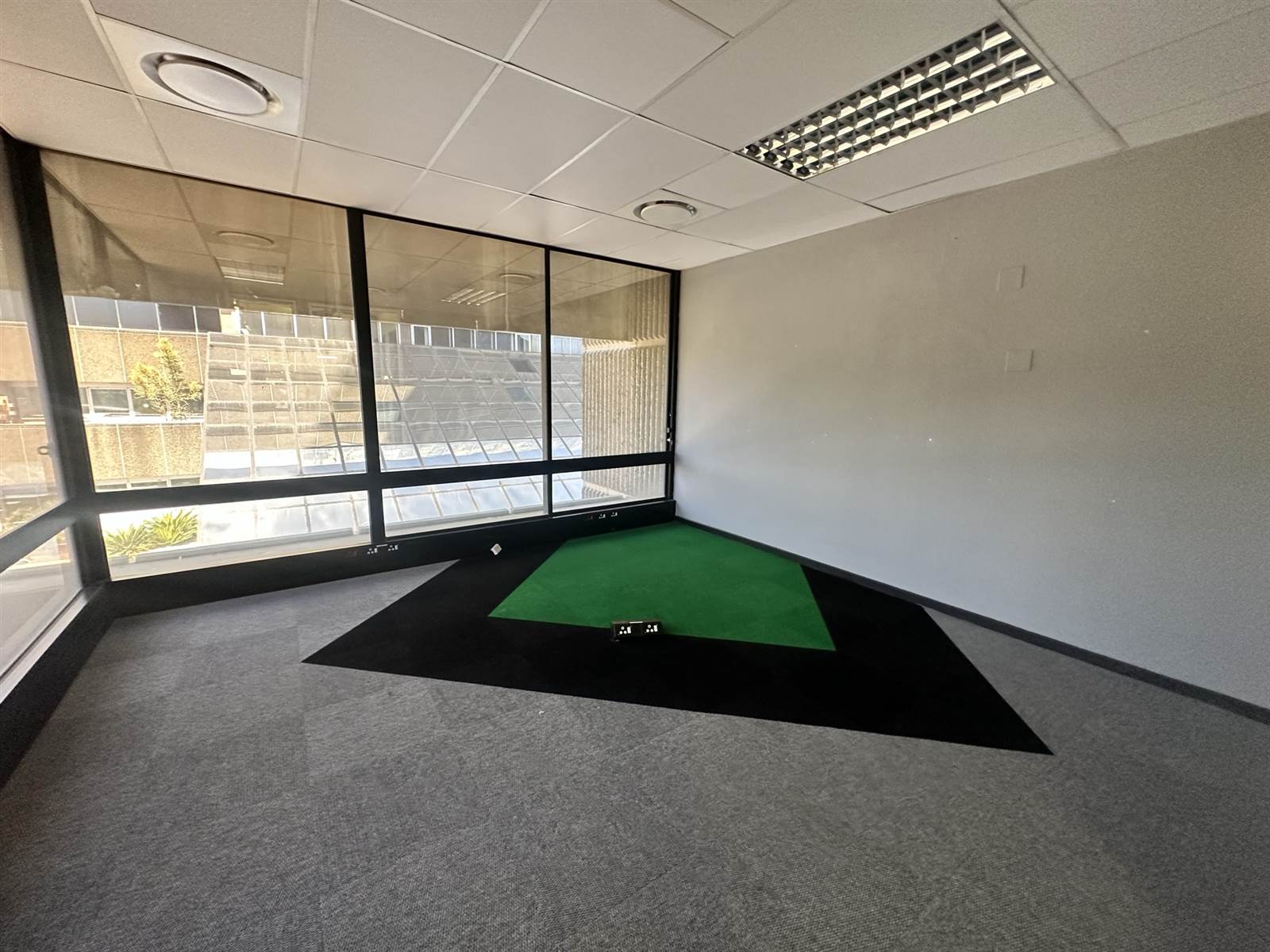 335  m² Commercial space in Auckland Park photo number 3