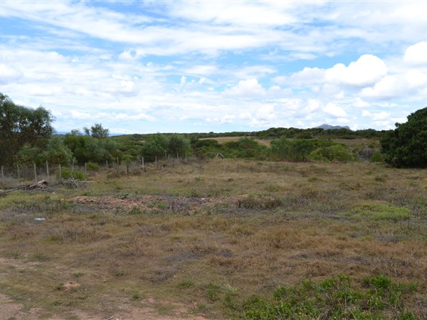 816 m² Land available in Albertinia