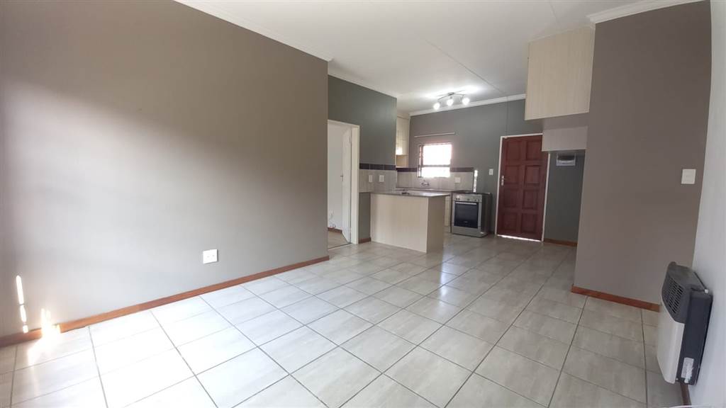 3 Bed House in Trichardt photo number 4
