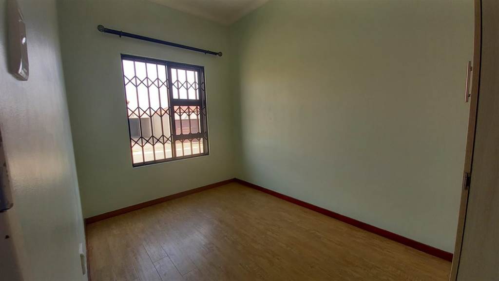 3 Bed House in Trichardt photo number 8
