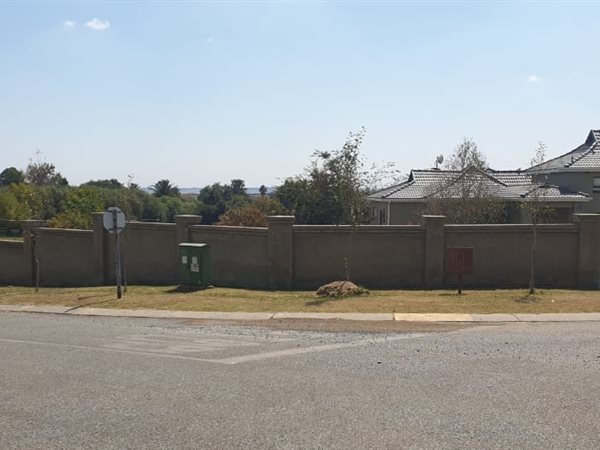 1219 m² Land available in Kinross