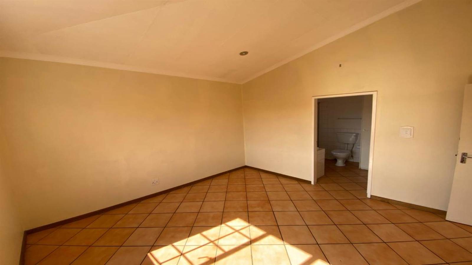 937  m² Commercial space in Alberton photo number 13
