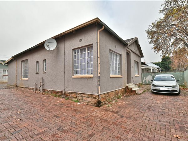 9 Bed House in Turffontein