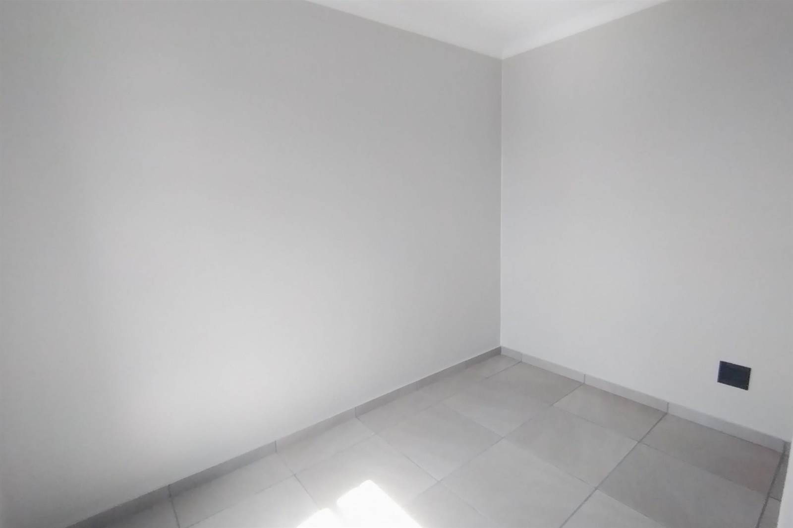 3 Bed Apartment in Belhar photo number 11